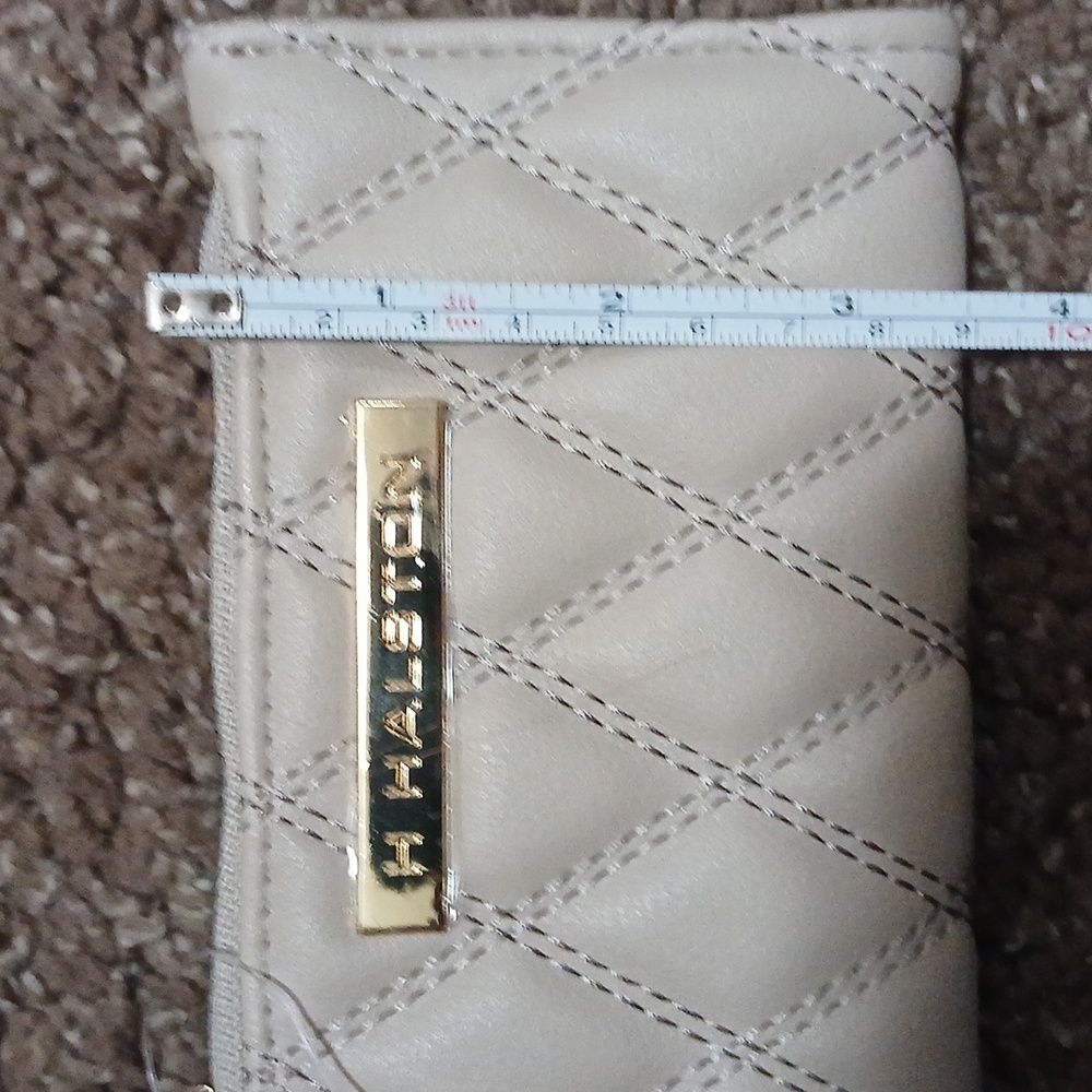 NWT Halston Quilted Cream Mini Wallet - Picture 12 of 12